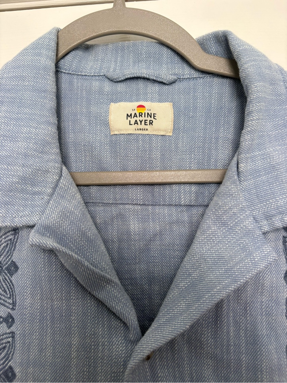 Marine Layer Mens Embroidered Resort Shirt in Mid Blue Large - Picture 4 of 5